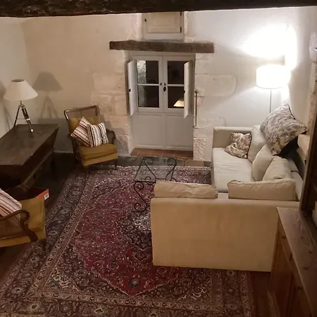 Holiday home Joli Avec Vue Sur Le Chateau *