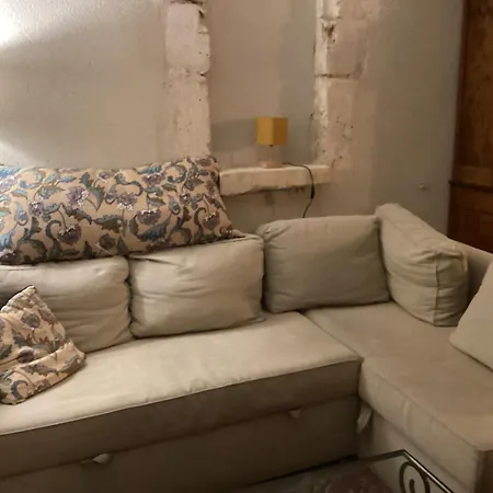 Joli Avec Vue Sur Le Chateau *