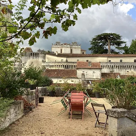 Joli Avec Vue Sur Le Chateau * Bourdeilles