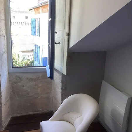 Joli Avec Vue Sur Le Chateau Holiday home