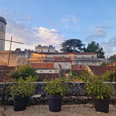 Joli Avec Vue Sur Le Chateau Feriehus *
